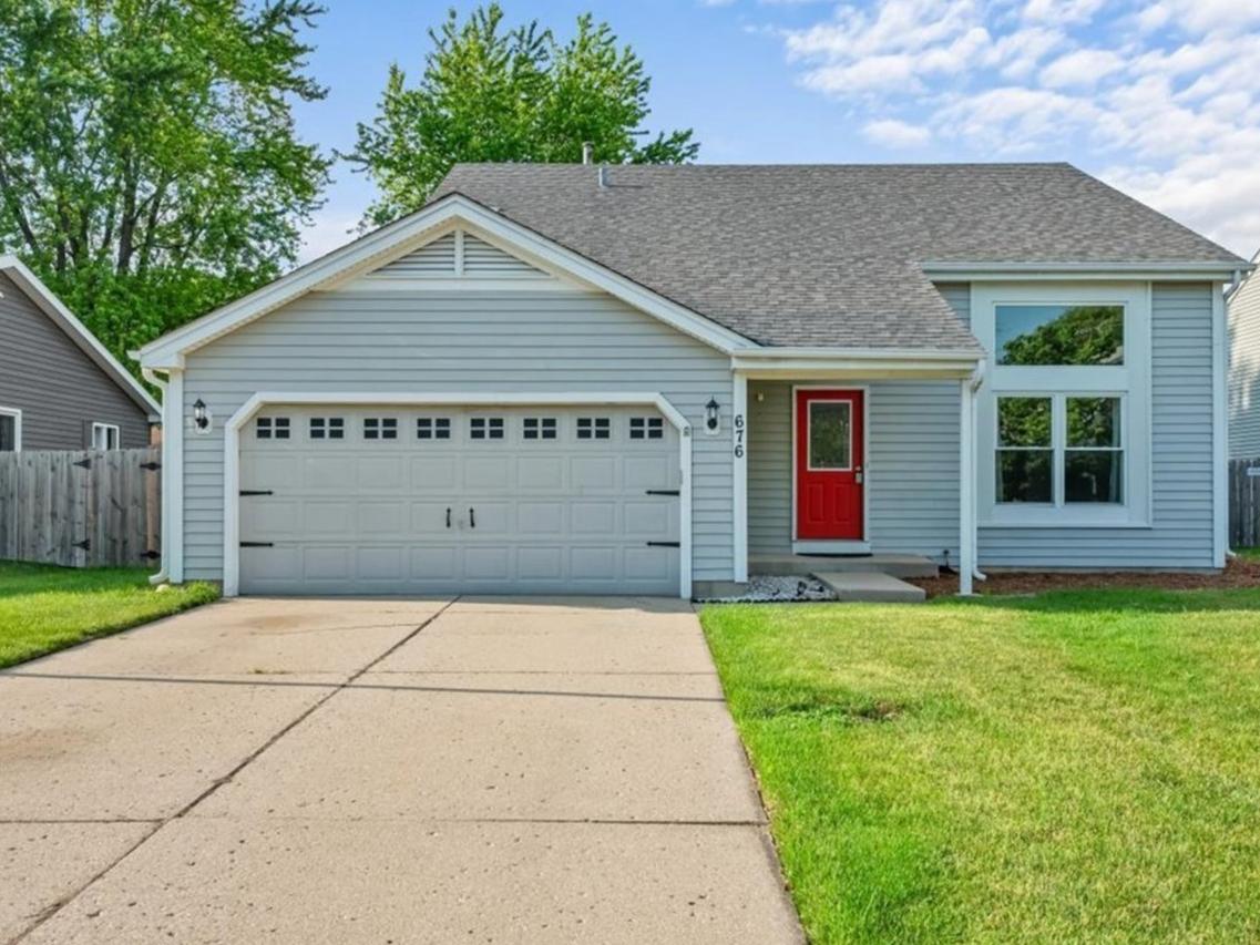 676 Concord Dr., Crystal Lake, IL 60014