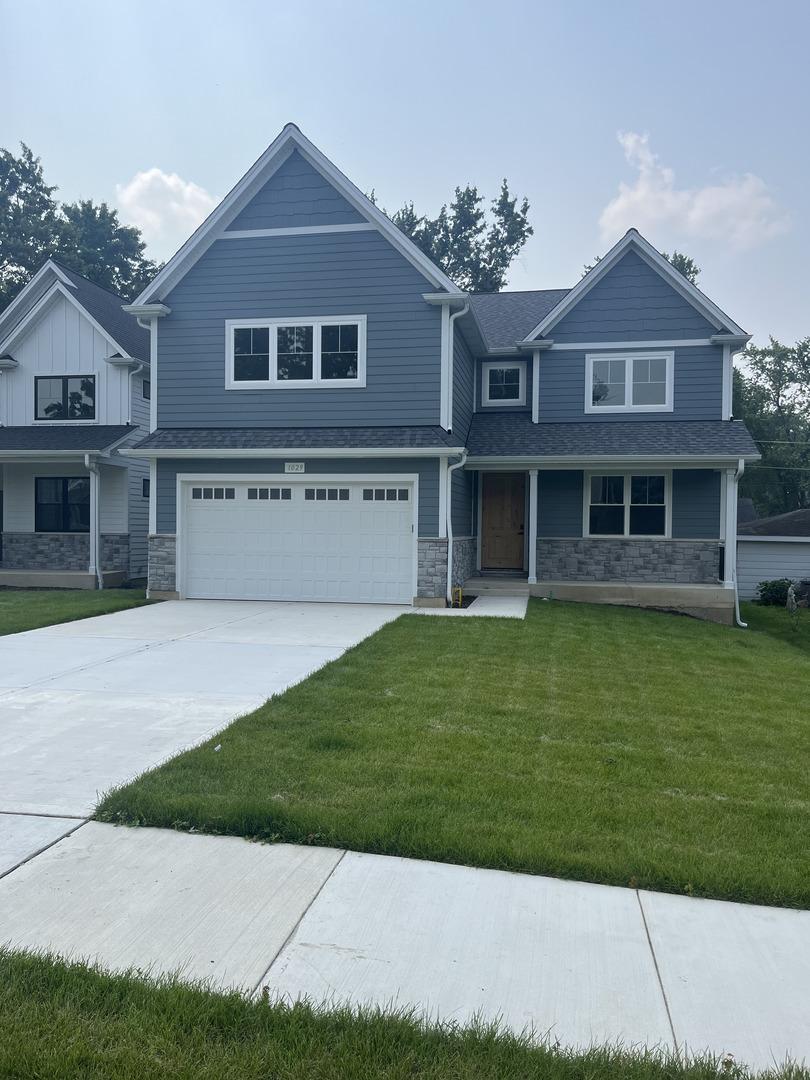 1029 Oxford St., Downers Grove, IL 60516