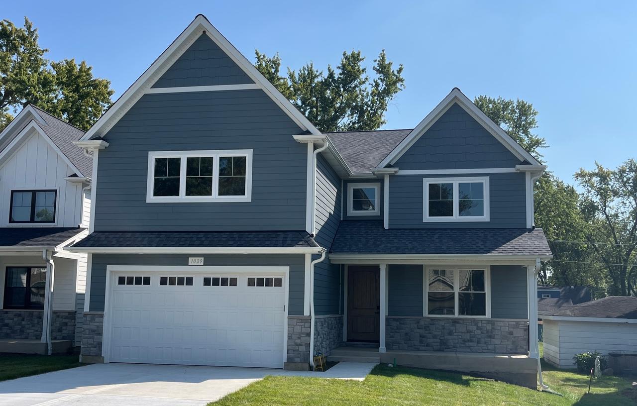 1029 Oxford St., Downers Grove, IL 60516