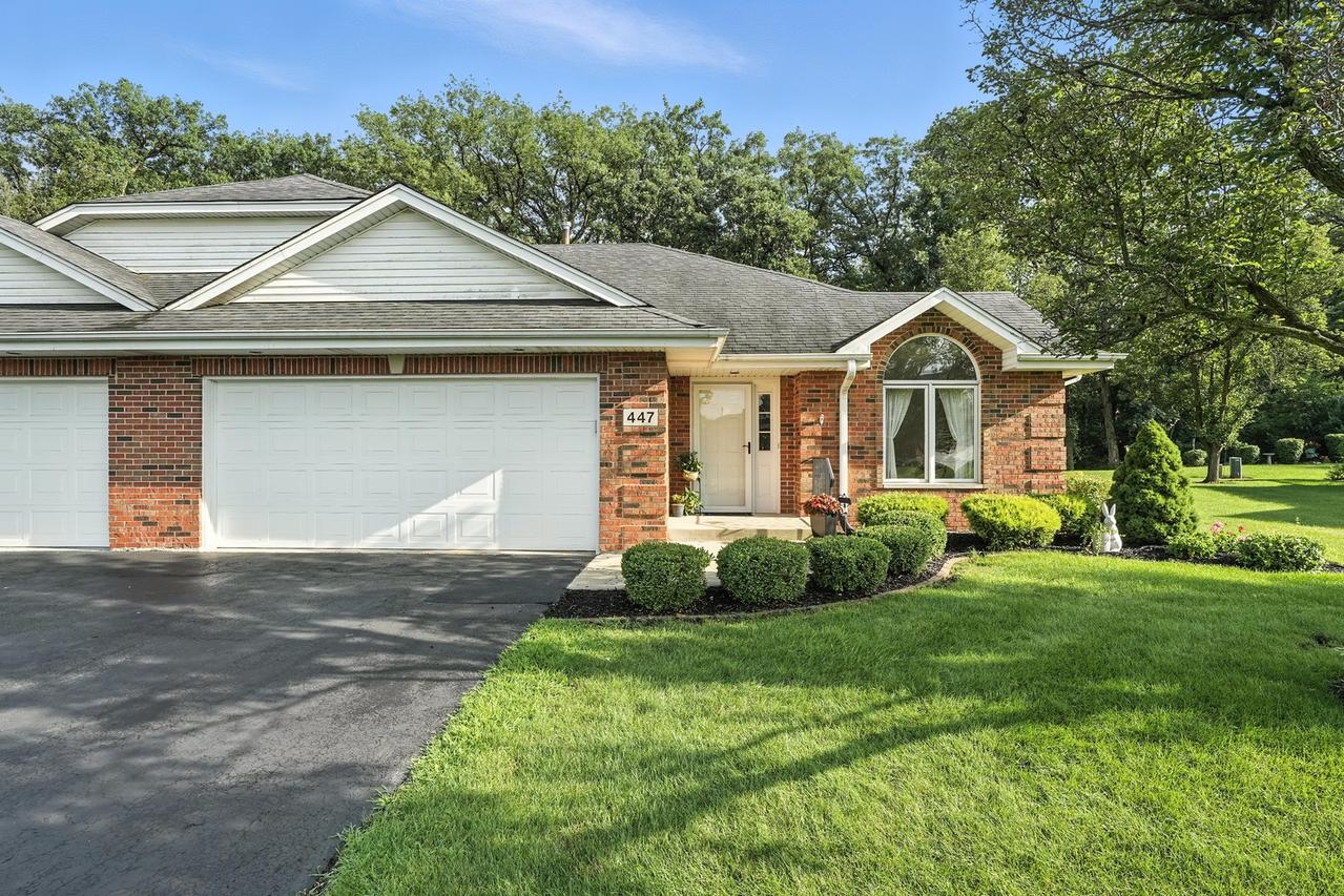 447 W Eden Ln., Crete, IL 60417