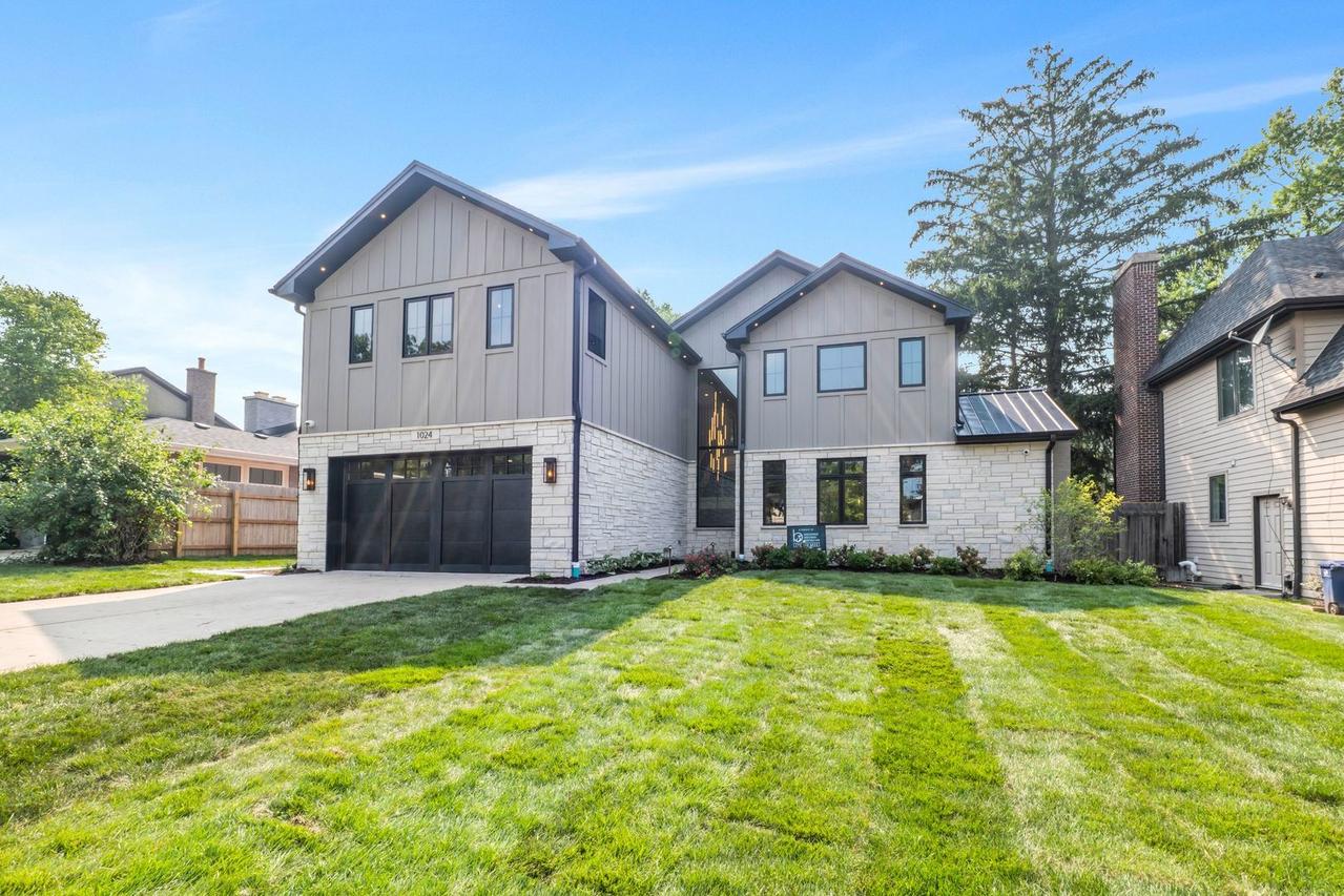 1024 Warrington Rd., Deerfield, IL 60015