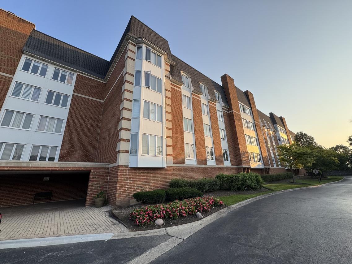 50 Lake Blvd. #612, Buffalo Grove, IL 60089