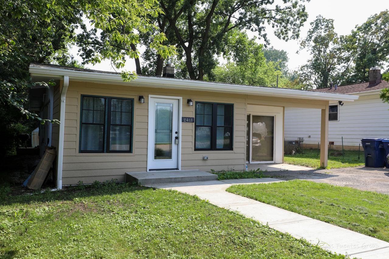 2413 20th St., North Chicago, IL 60064