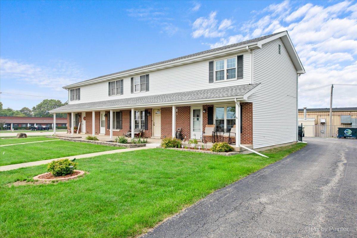 101 Colonial Pkwy. #D, Yorkville, IL 60560