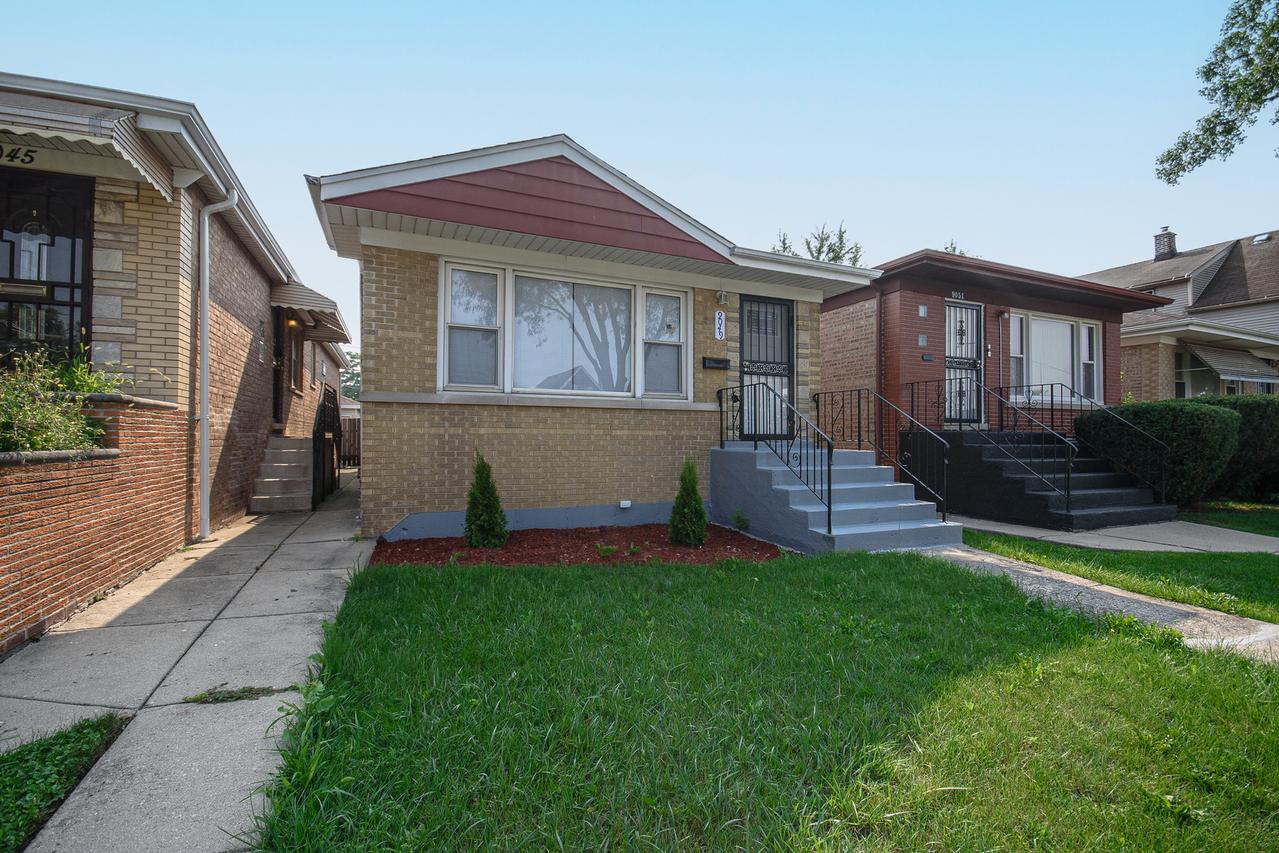 9049 S Parnell Ave., Chicago, IL 60620