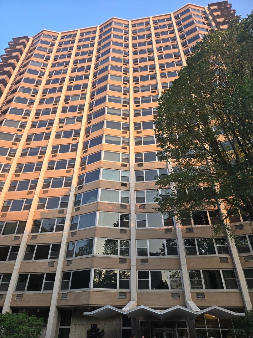 555 W Cornelia Ave. #1706, Chicago, IL 60657