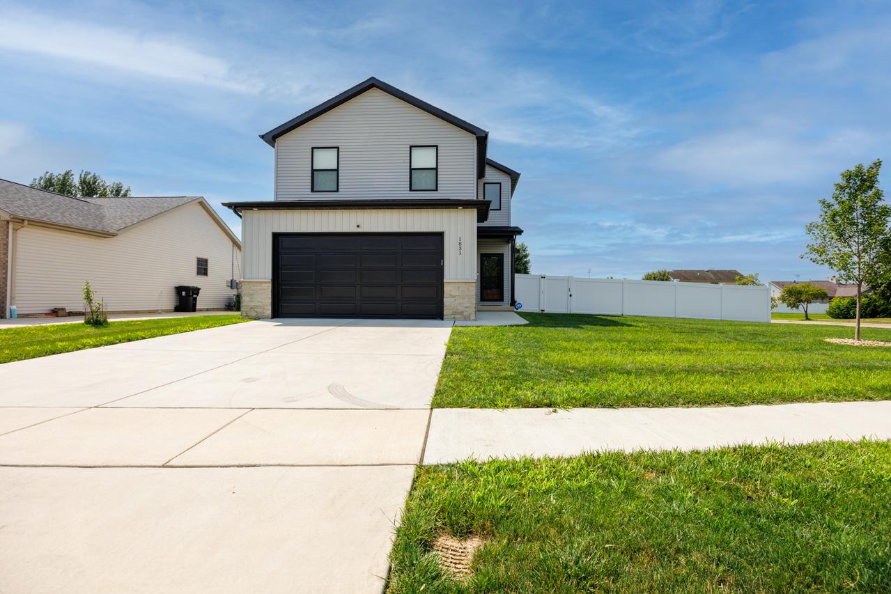 1831 Derek Dr., Normal, IL 61761