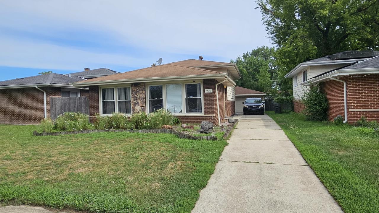 1134 E 152nd St., Dolton, IL 60419