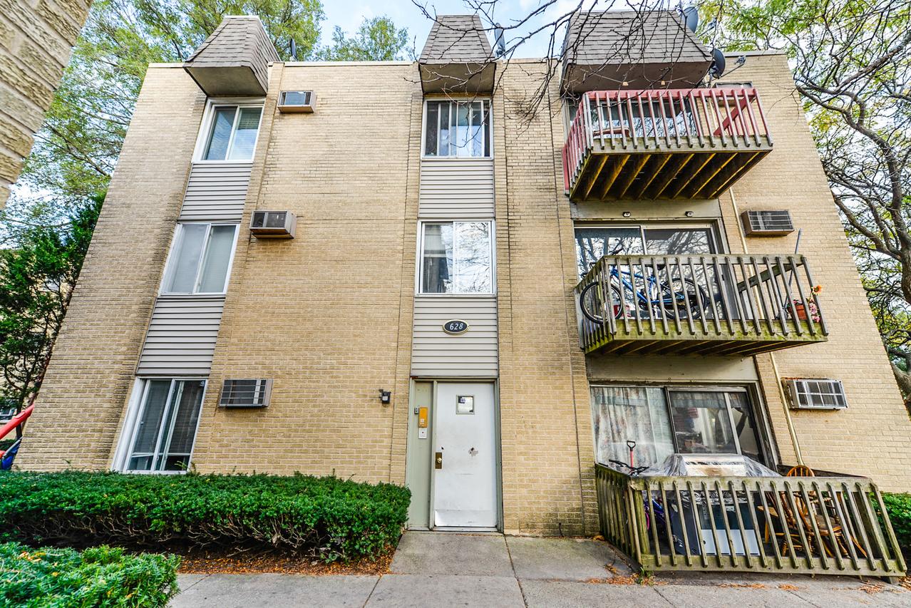 628 Piper Ln. #3A, Prospect Heights, IL 60070
