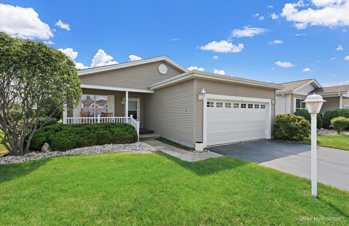 261 Rodeo Dr., Grayslake, IL 60030