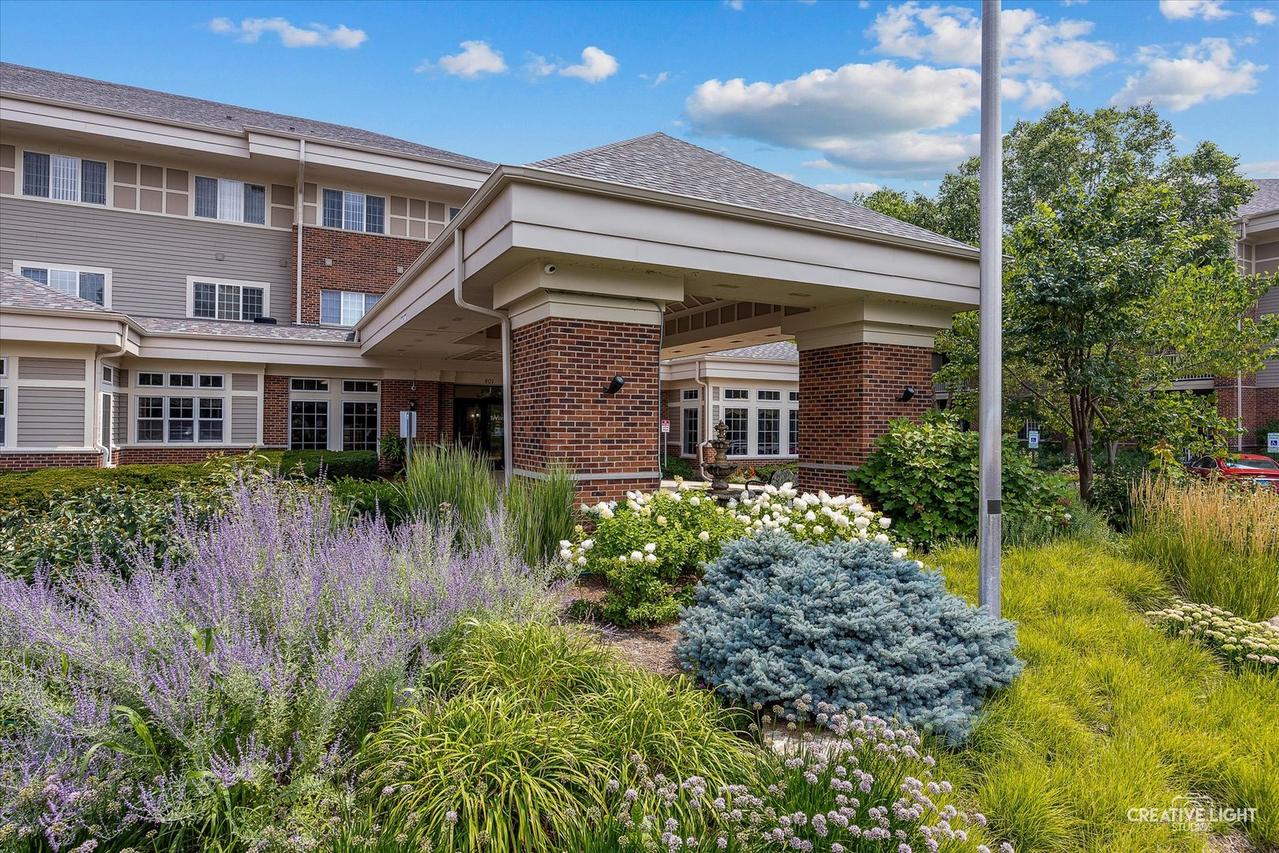 801 N Mclean Blvd. #202, Elgin, IL 60123