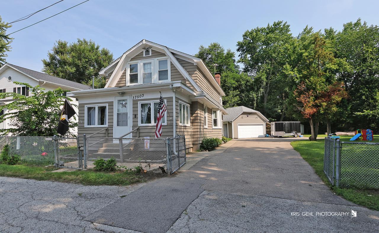 37503 N Terrace Ln., Spring Grove, IL 60081
