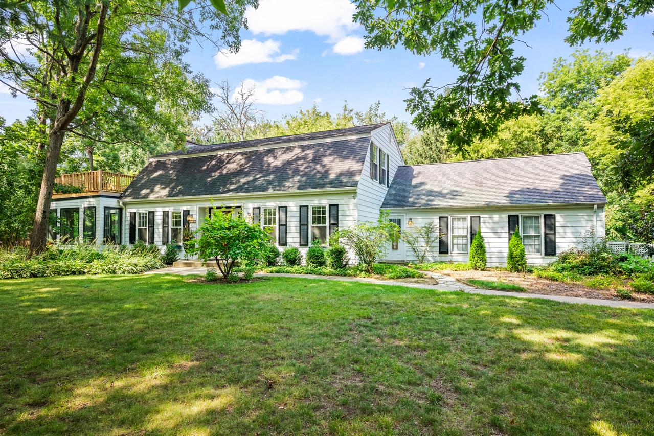 3450 W Mardan Dr., Long Grove, IL 60047