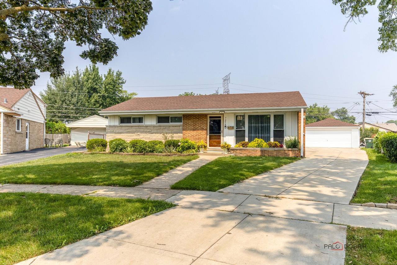 7254 Davis St., Morton Grove, IL 60053