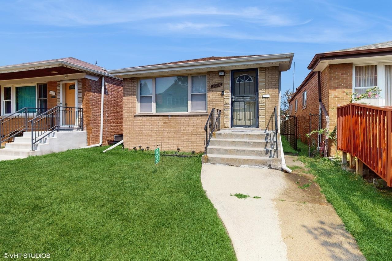 3052 E 97th St., Chicago, IL 60617
