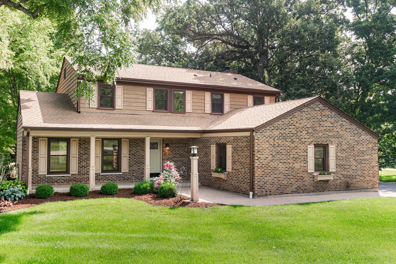 40W630 Winchester Way, St. Charles, IL 60175