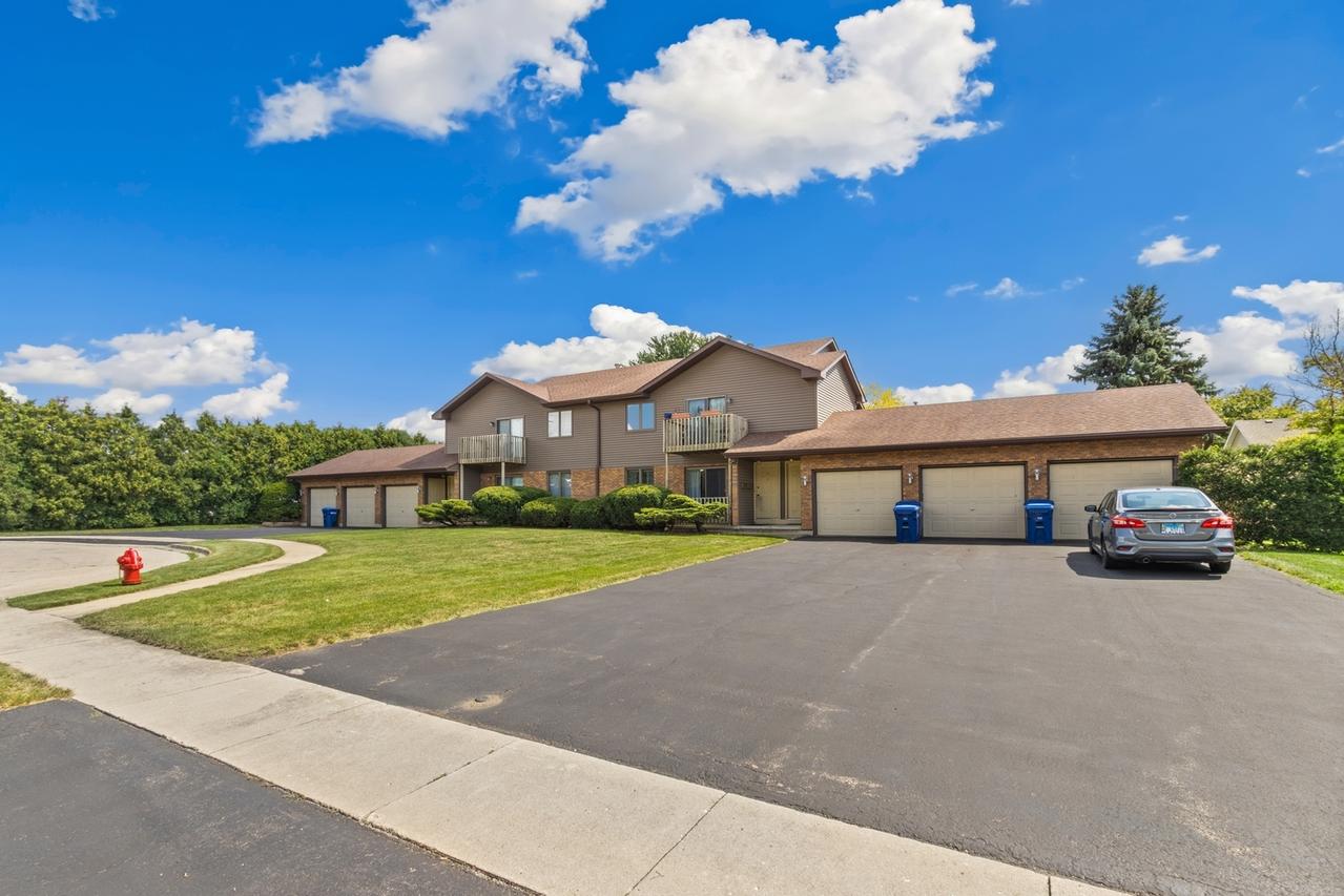 216 Pardridge Pl., Dekalb, IL 60115