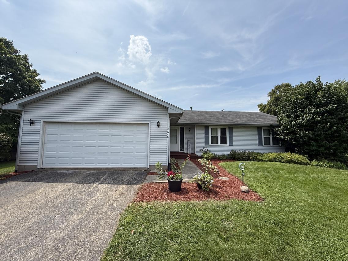 8646 Yellowstone Dr., Byron, IL 61010