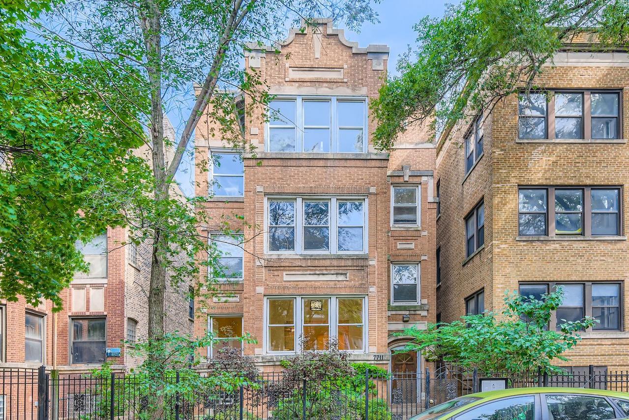 7711 N Marshfield Ave. #1, Chicago, IL 60626