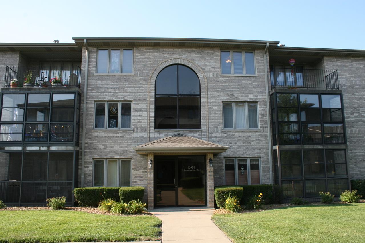 13934 E Leamington Dr. #311, Crestwood, IL 60418