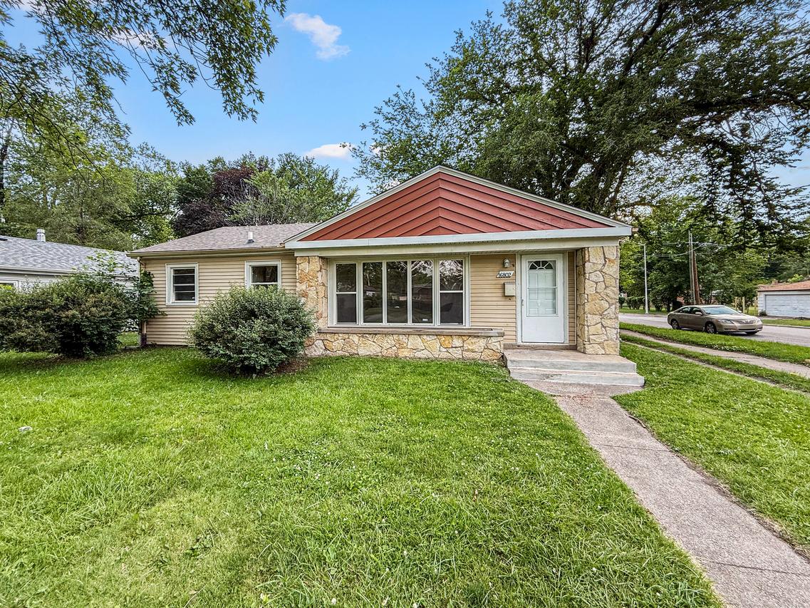 16802 Anthony Ave., Hazel Crest, IL 60429