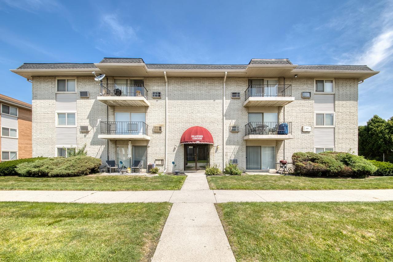 1850 Canal St. #2A, Blue Island, IL 60406