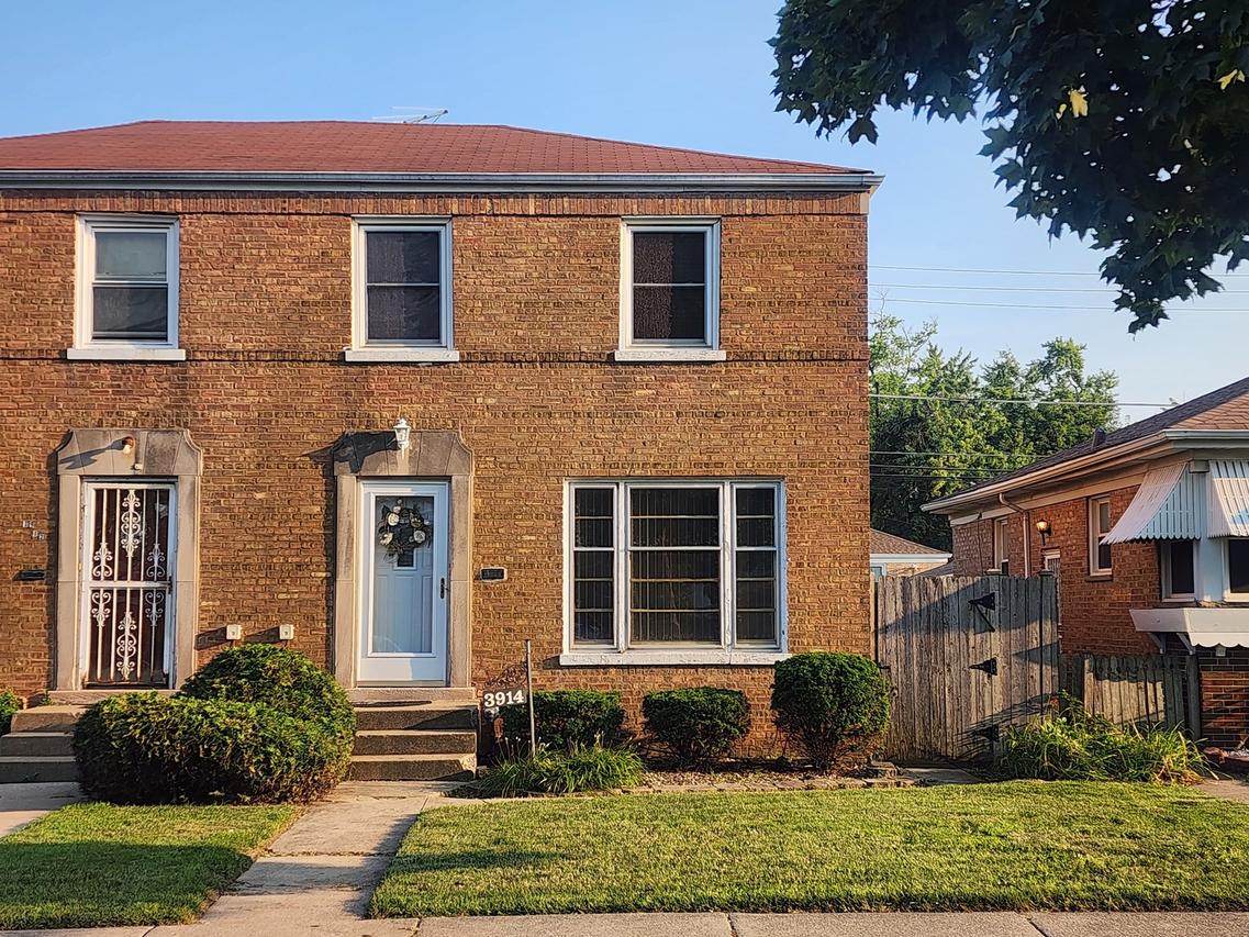3914 Madison St., Bellwood, IL 60104