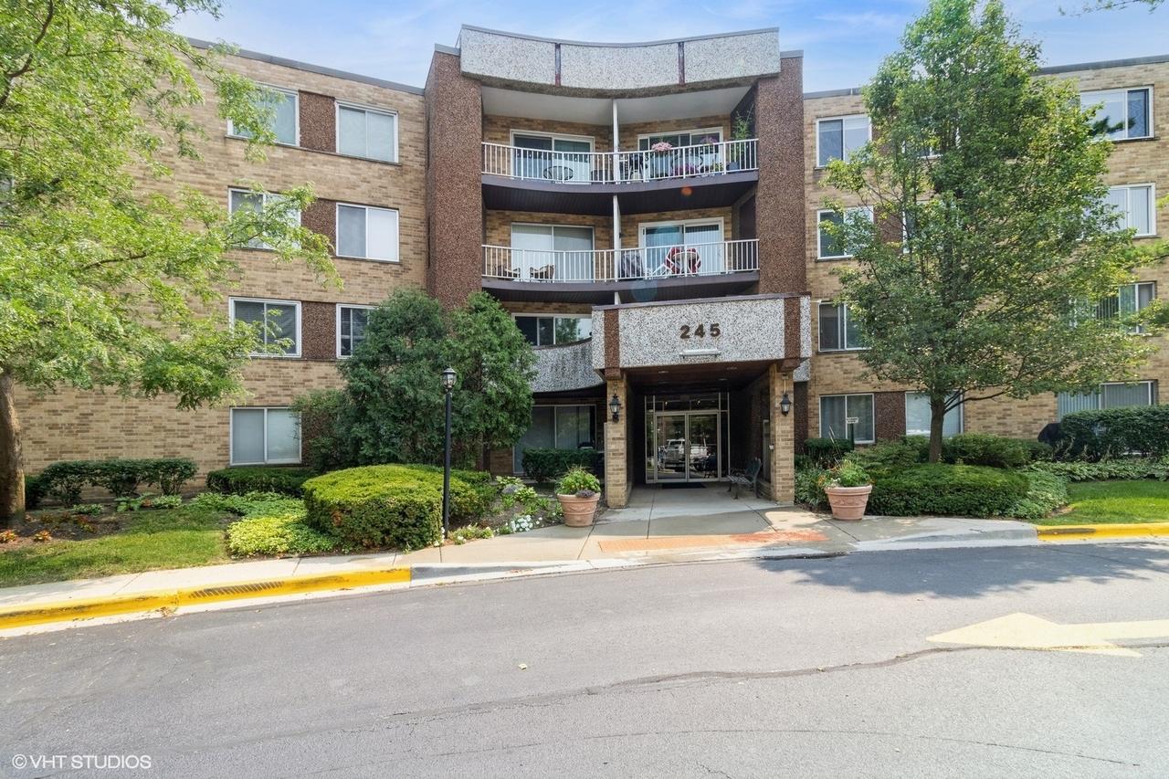 245 S Park Ln. #424, Palatine, IL 60074