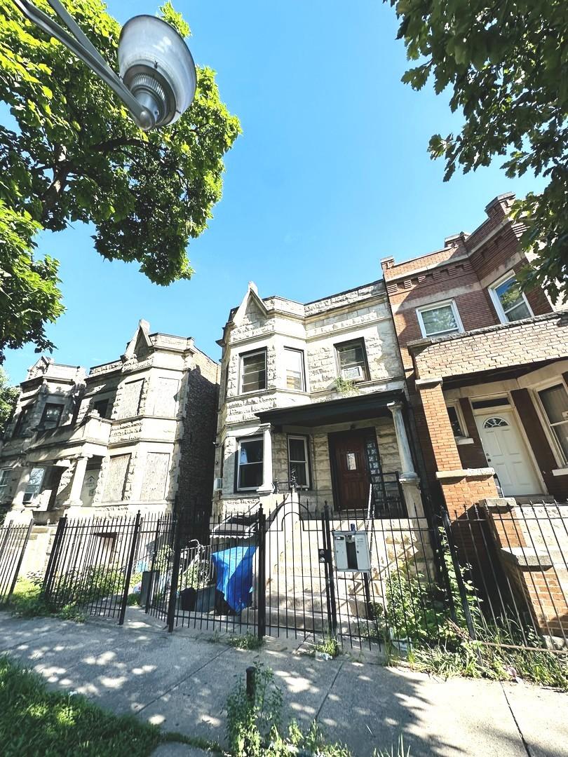4220 W Monroe St., Chicago, IL 60624