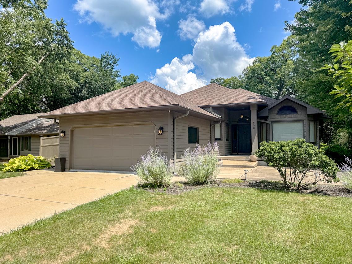 630 Hickory Ave., Oglesby, IL 61348