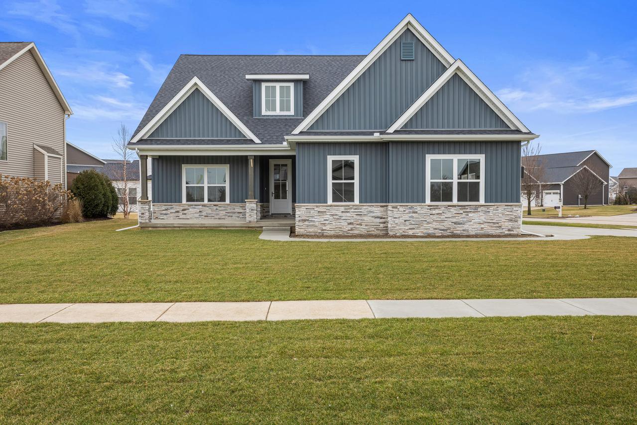 1108 Glen Abbey Dr., Champaign, IL 61822
