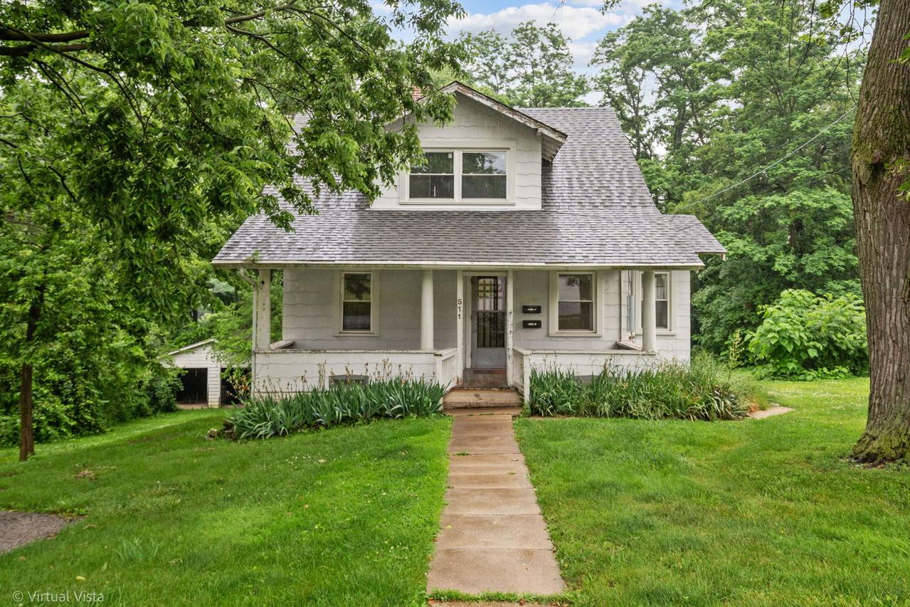 511 Lemont St., Lemont, IL 60439