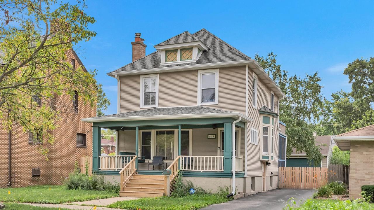 958 Campbell St., Joliet, IL 60435