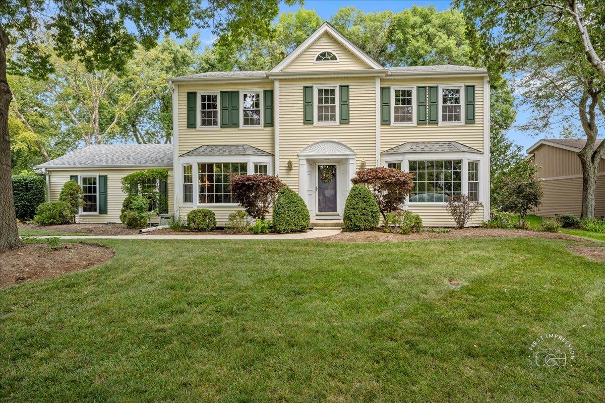 1109 W Bauer Rd., Naperville, IL 60563