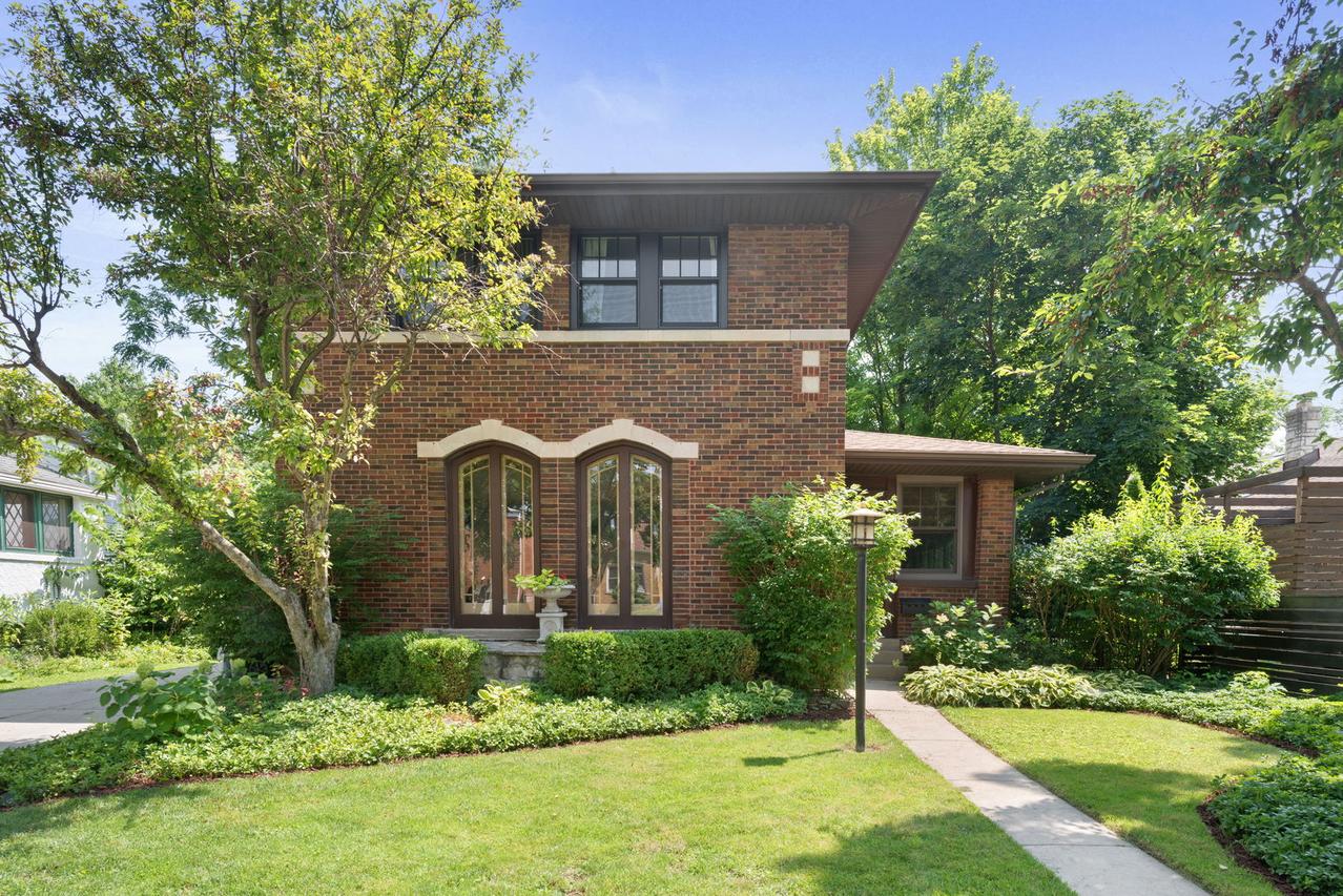 3337 Arden Ave., Brookfield, IL 60513