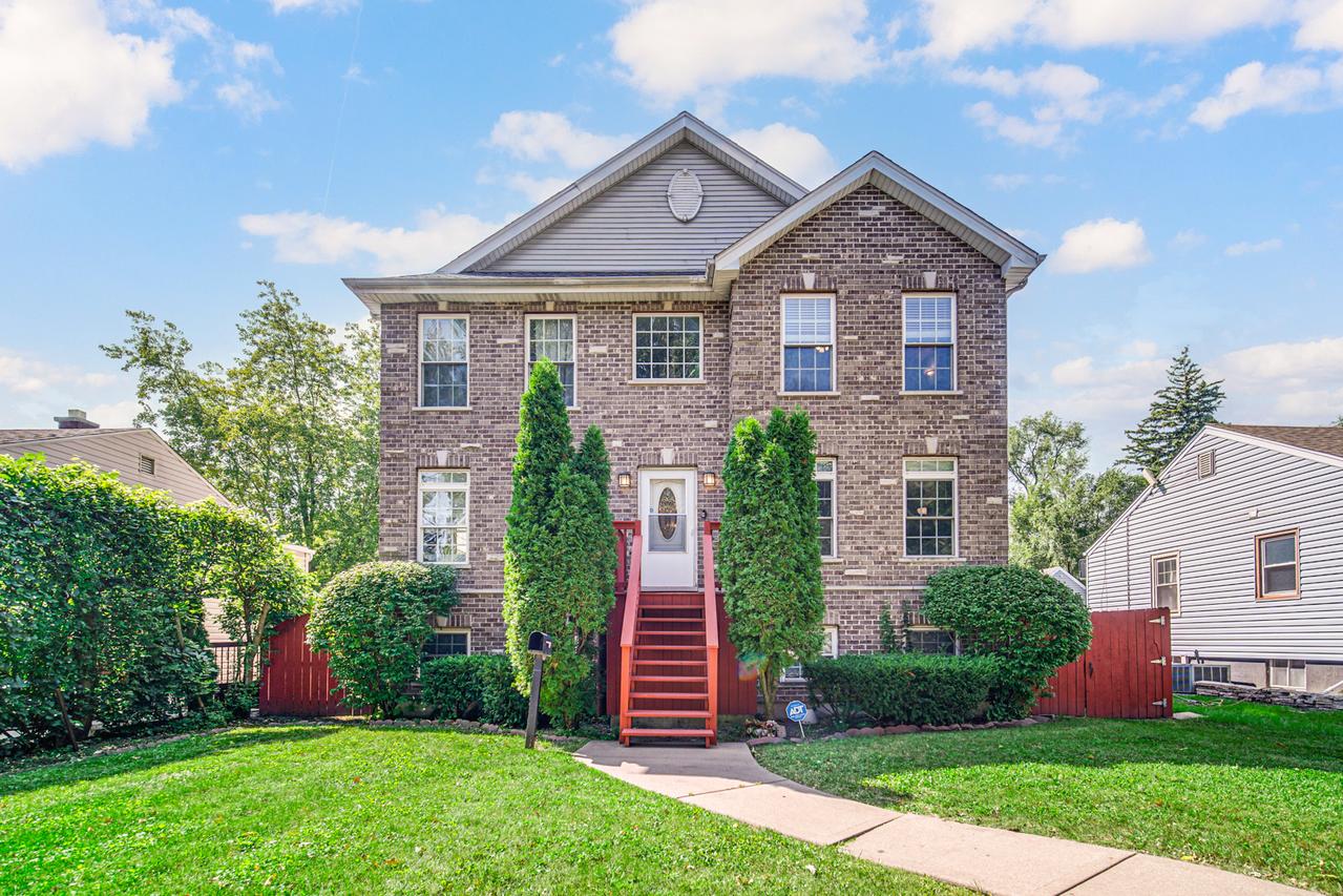 232 May St., Bensenville, IL 60106