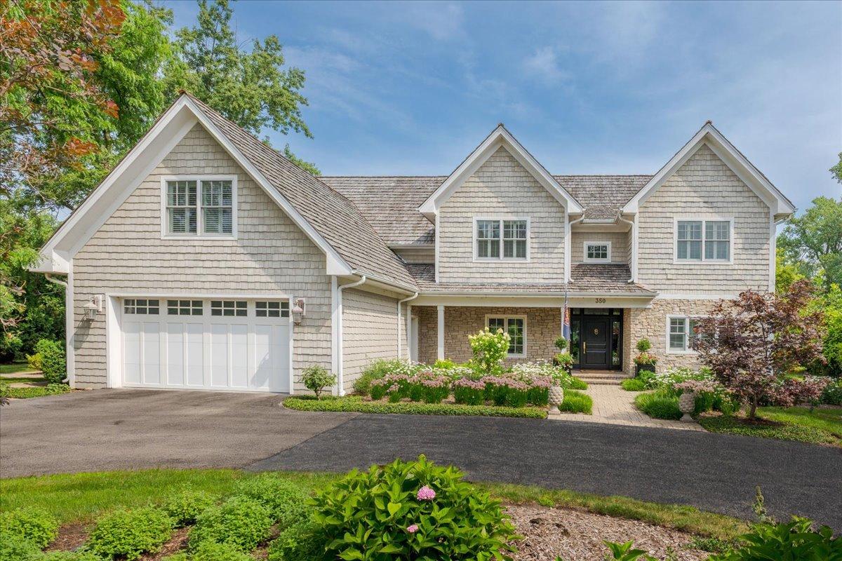 350 Sunset Ct., Northbrook, IL 60062