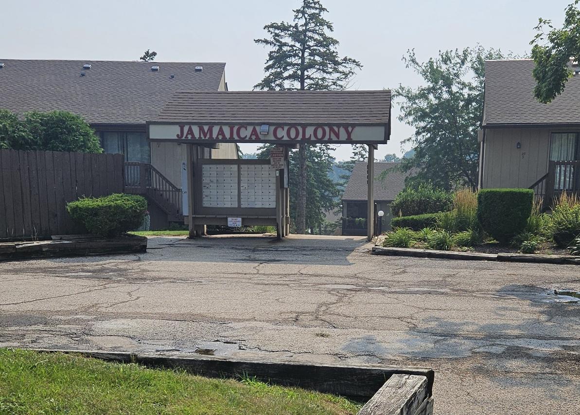 27 Jamaica Colony #7, Fox Lake, IL 60020