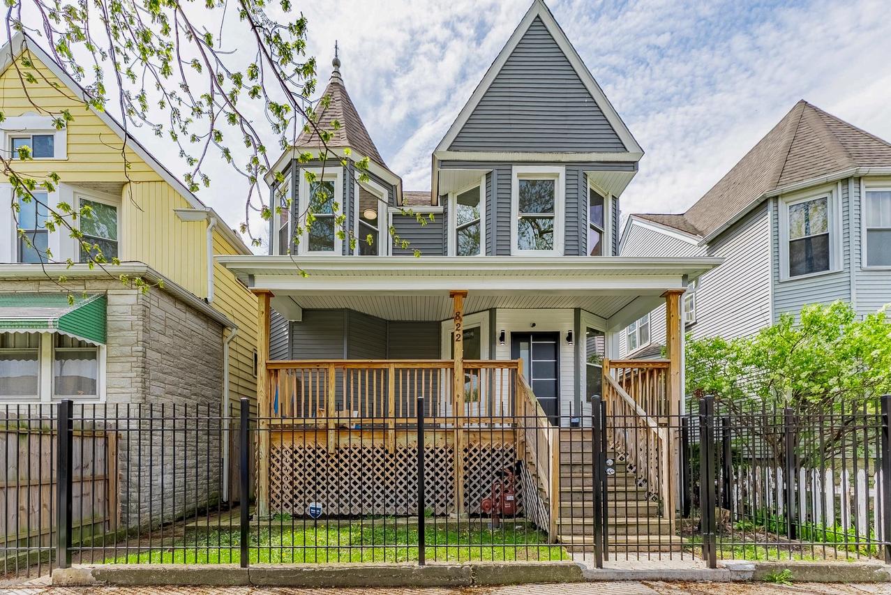 822 N Lockwood Ave., Chicago, IL 60651