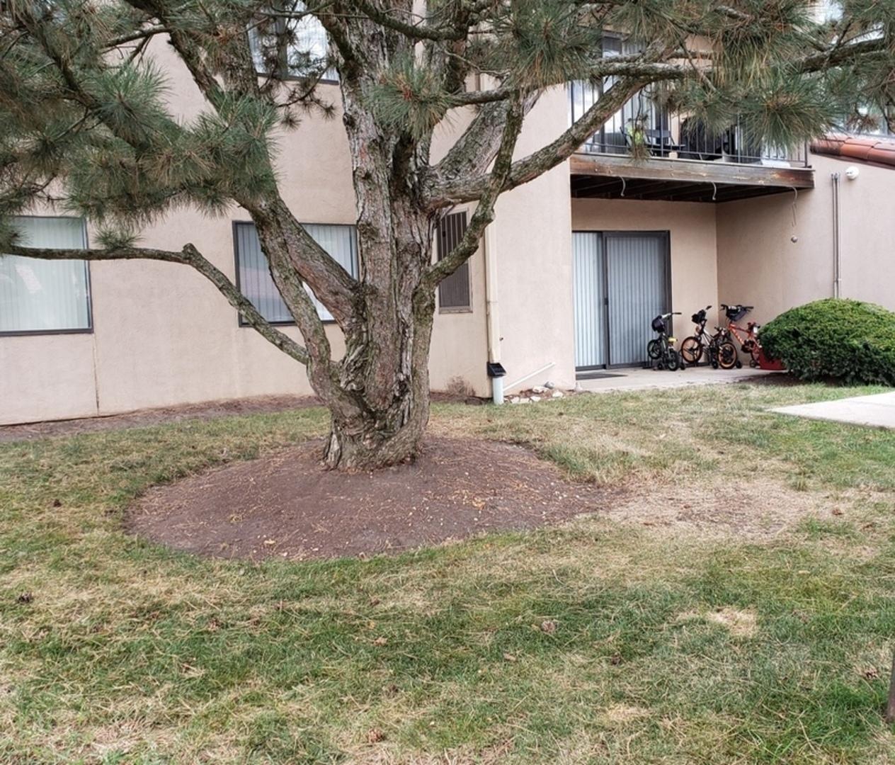 21W581 N North Ave. #73, Lombard, IL 60148