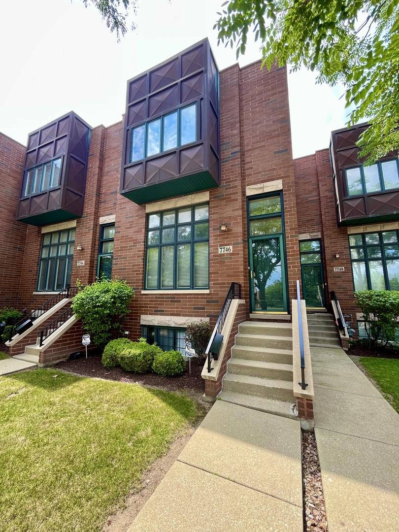 7746 Lincoln Ave., Skokie, IL 60077