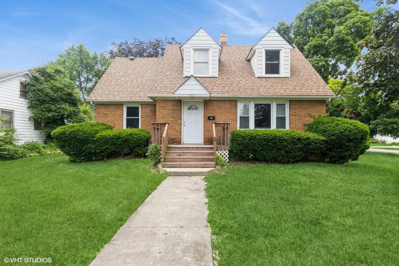 902 Bunker St., Woodstock, IL 60098