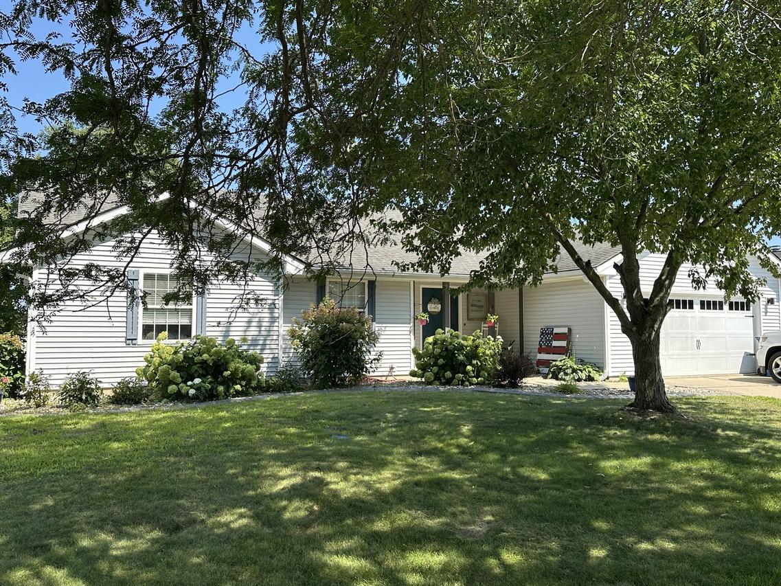 506 Laurel Dr., St. Joseph, IL 61873