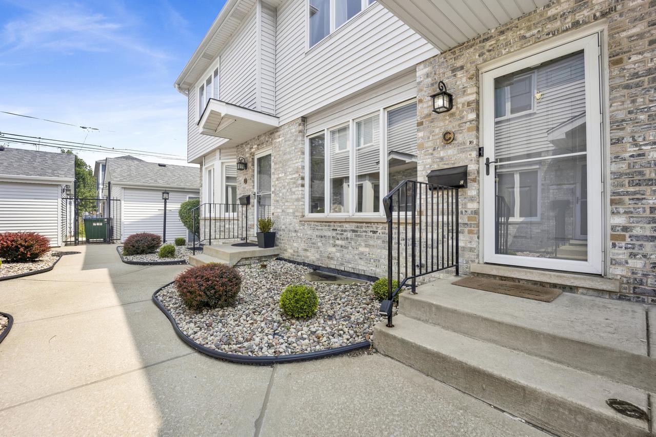 10453 S Kedzie Ave. #C, Chicago, IL 60655