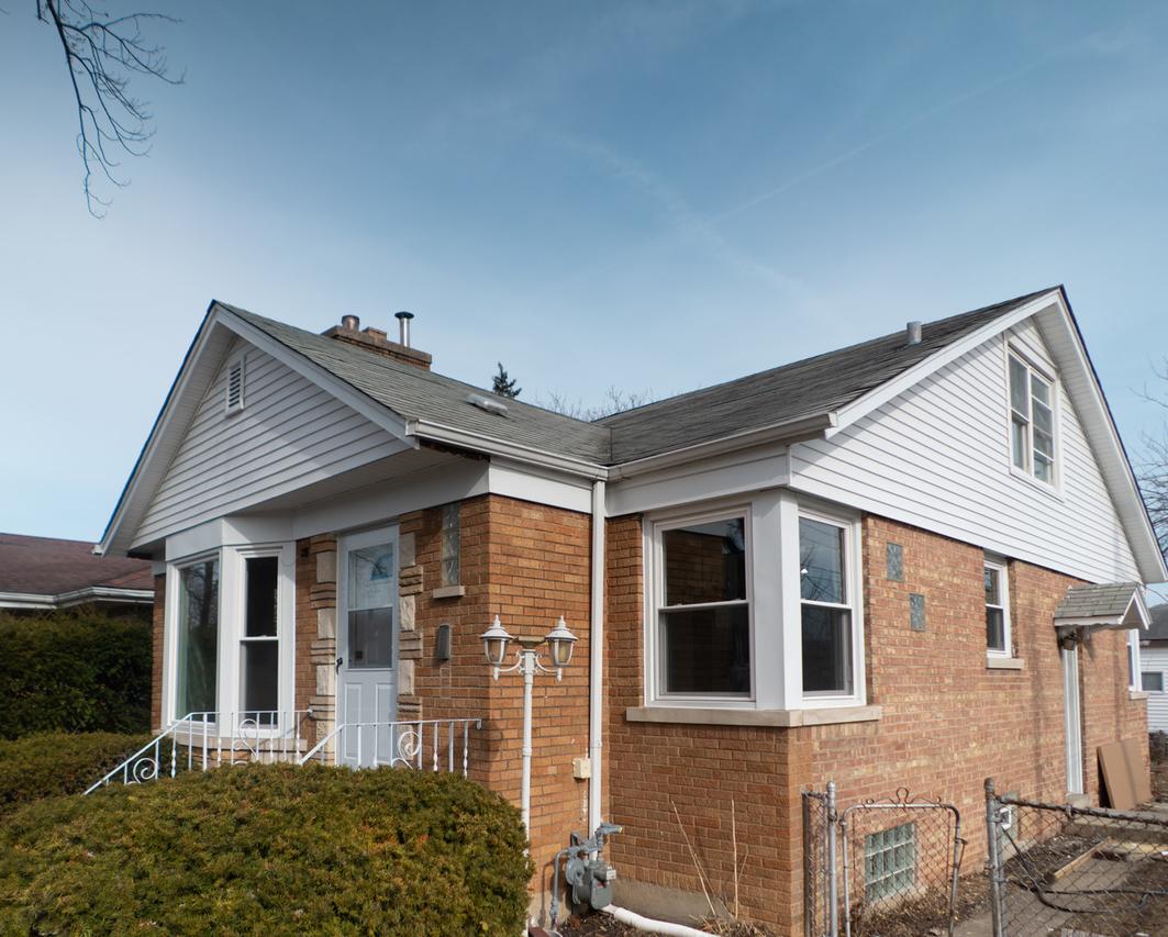 9451 S Lawndale Ave., Evergreen Park, IL 60805