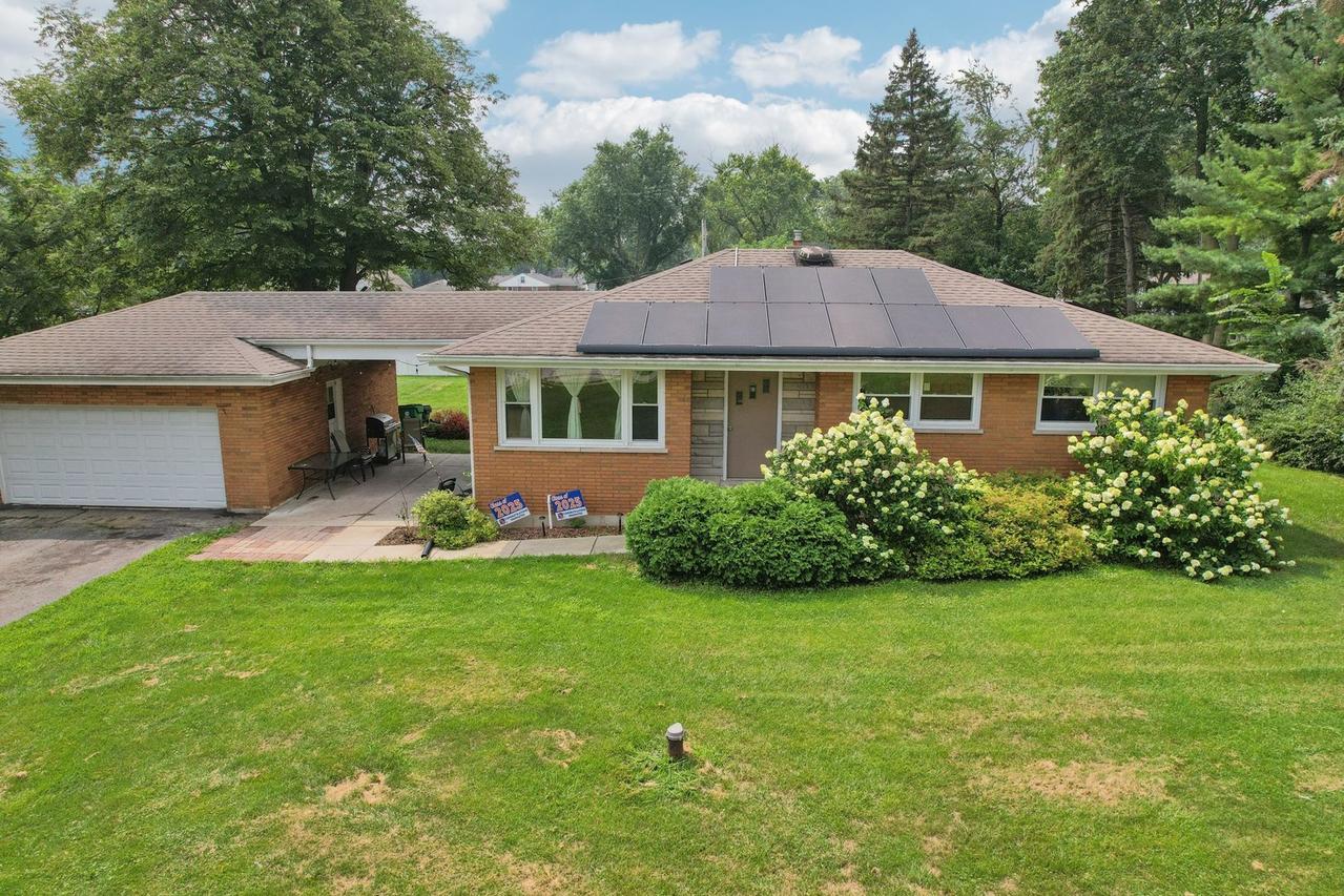 23W285 Armitage Ave., Glen Ellyn, IL 60137