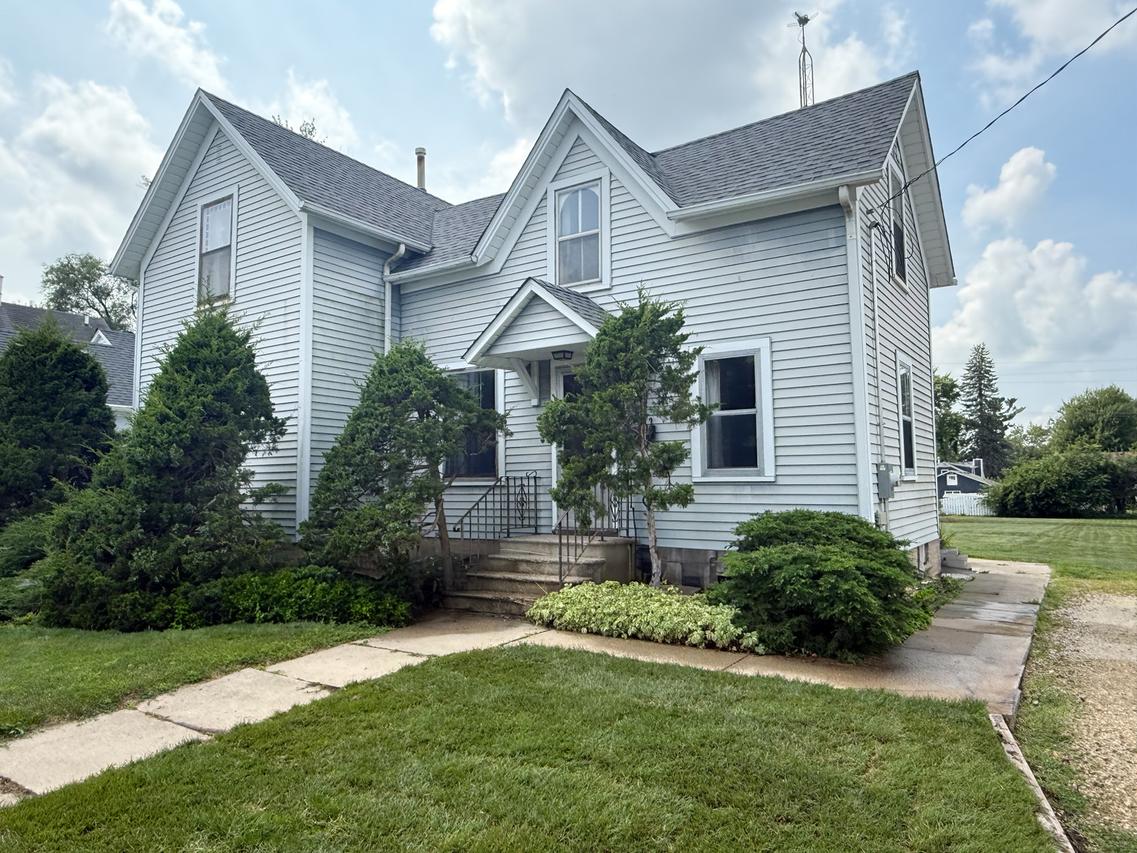 719 Park Ave., Sycamore, IL 60178