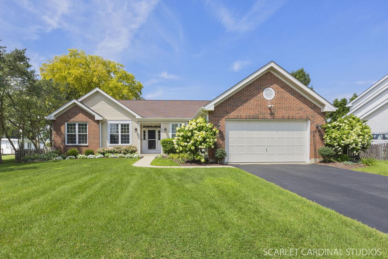 155 N Kingsway Dr., Aurora, IL 60506