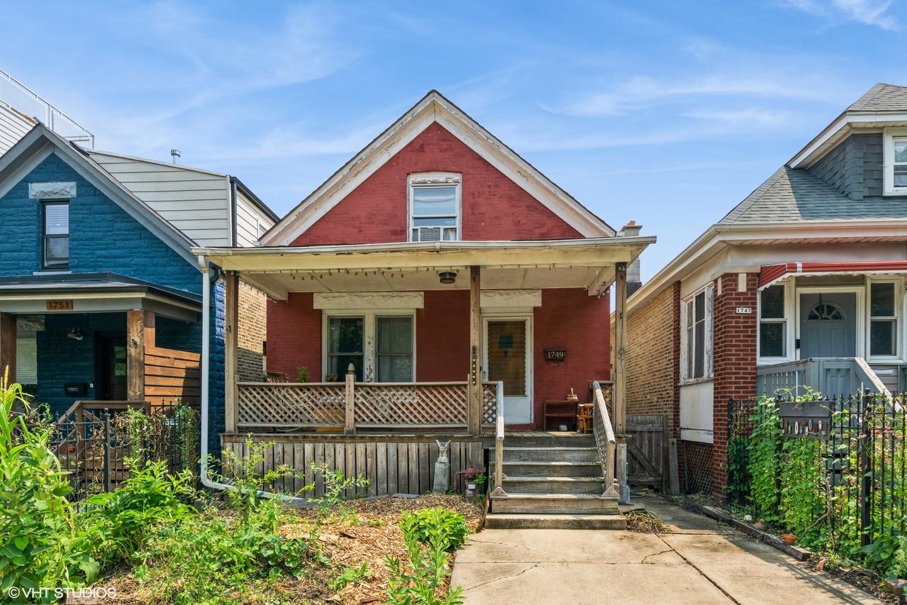 1749 N Monticello Ave., Chicago, IL 60647
