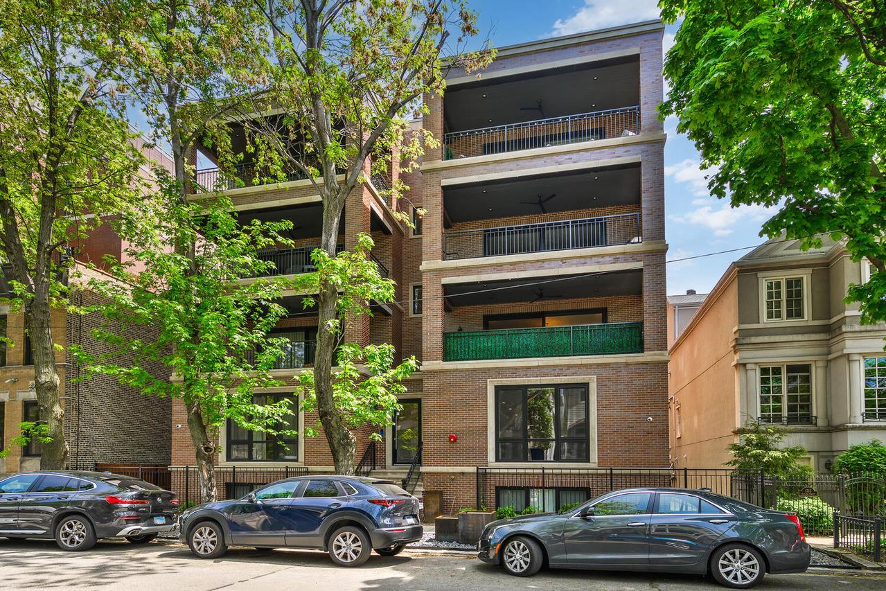 1719 N Burling St. #2S, Chicago, IL 60614
